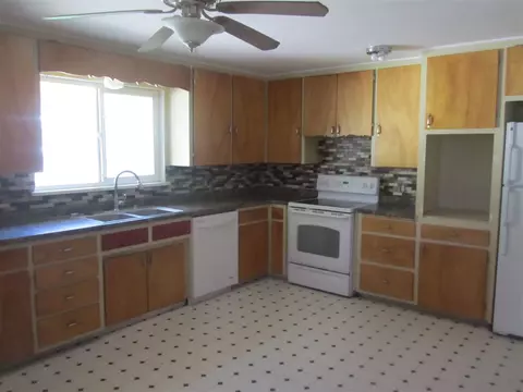 413 Spring St, Collbran, CO 81624 photo 5