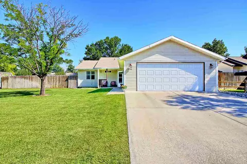 1129 Powell St, Fruita, CO 81521 photo 1