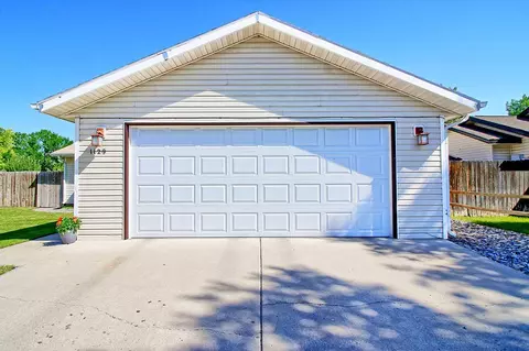 1129 Powell St, Fruita, CO 81521 photo 4