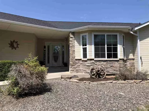 210 SE Cherry Ct, Cedaredge, CO 81413 photo 1