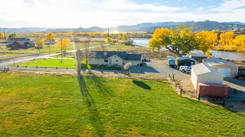 4556 W Rd, De Beque, CO 81630 photo 2