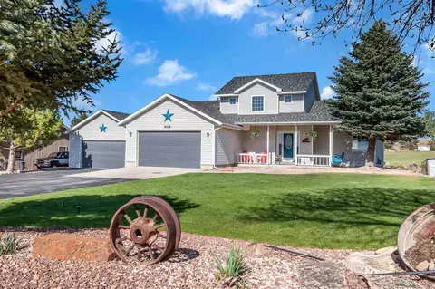 606 S Stanolind Ave, Rangely, CO 81648 photo 2