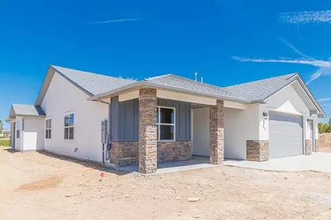 775 Flamecrest Dr, Fruita, CO 81521 photo 2
