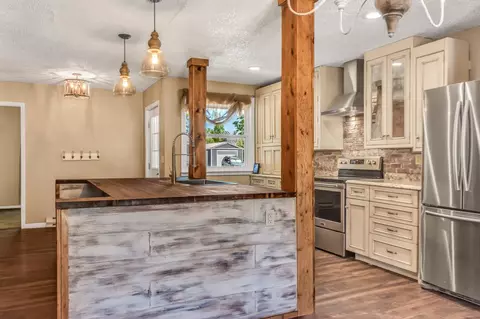 207 E Raven Ave, Rangely, CO 81648 photo 5