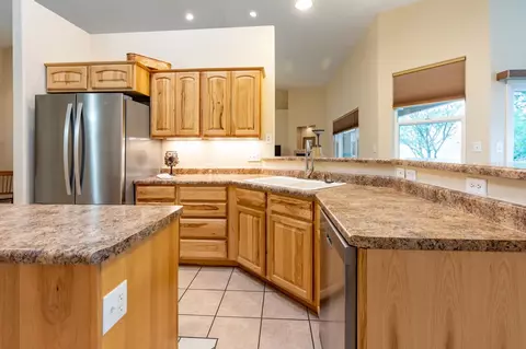 977 S Pine St, Fruita, CO 81521 photo 2