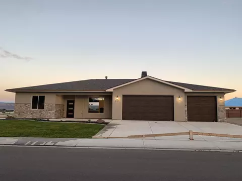 841 Fire Agate Ln, Grand Junction, CO 81506