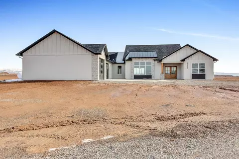 1656 8 Rd, Mack, CO 81525