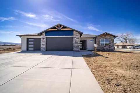 977 Red Globe Dr, Fruita, CO 81521
