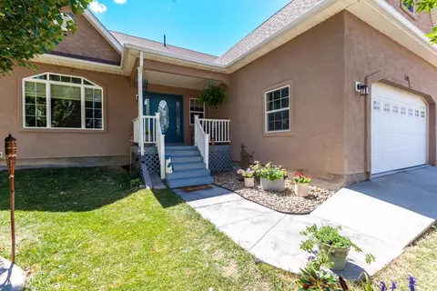 927 W Bell St, Rangely, CO 81648 photo 1