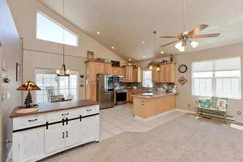 927 W Bell St, Rangely, CO 81648 photo 7
