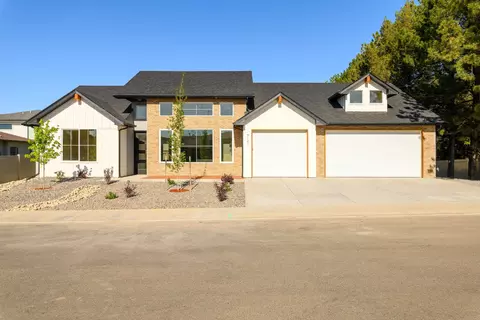 715 Castle Creek Rd, Grand Junction, CO 81505