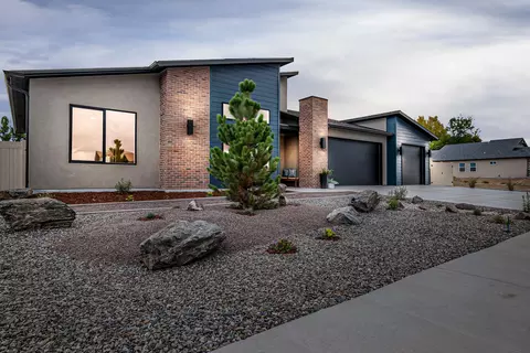 655 Flamecrest Dr, Fruita, CO 81521 photo 2