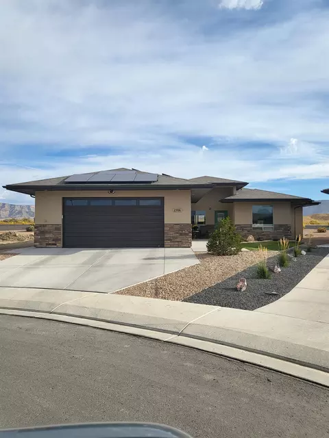 2706 Meadowcrest Ct, Grand Junction, CO 81506