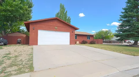 1524 La Mesa Cir, Rangely, CO 81648 photo 3
