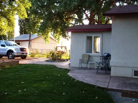 1537 17 Rd, Loma, CO 81524