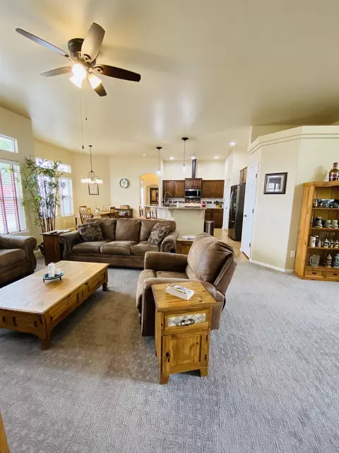 981 Azurite Dr, Fruita, CO 81521 photo 2