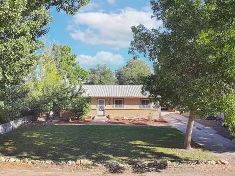 718 E Rio Blanco Ave, Rangely, CO 81648 photo 2
