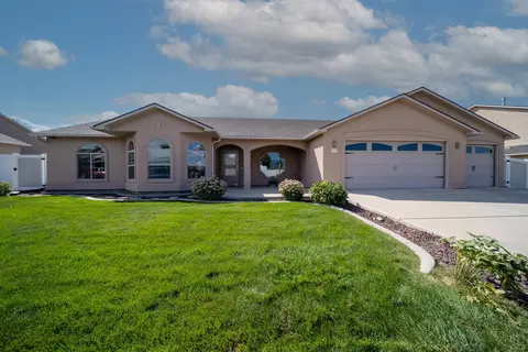 177 Sun Hawk Dr, Grand Junction, CO 81503