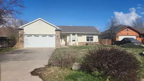 87 Juniper Ln, Parachute, CO 81635