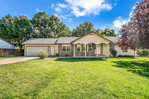 611 W 1st St, Palisade, CO 81526