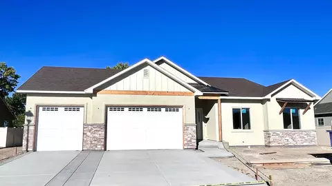 915 Cresthaven Dr, Fruita, CO 81521