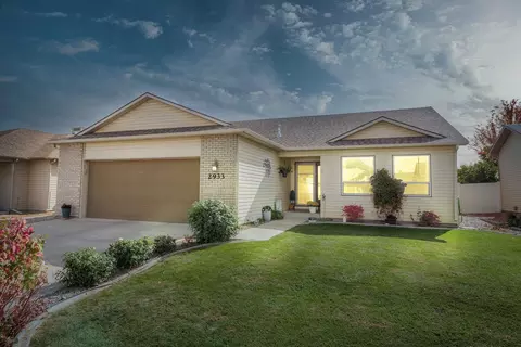 2933 Sylvia Ln, Grand Junction, CO 81504