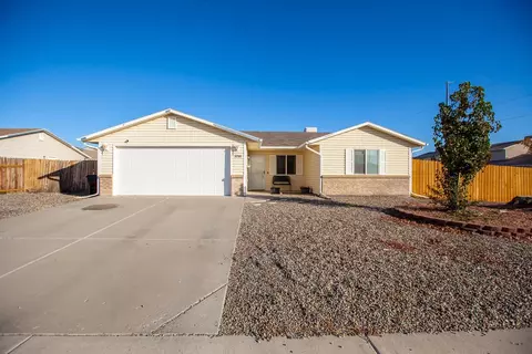 3298 Kit Ct, Clifton, CO 81520