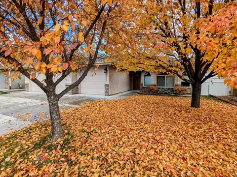 626 12 Mt Julian Dr, Grand Junction, CO 81504
