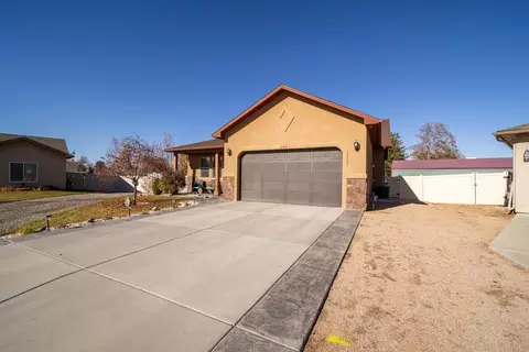 243 Javan Ct, Fruita, CO 81521 photo 2