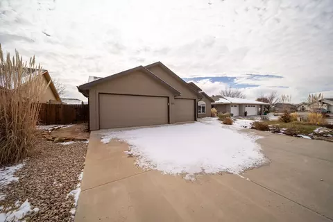 956 Celestite Dr, Fruita, CO 81521 photo 3