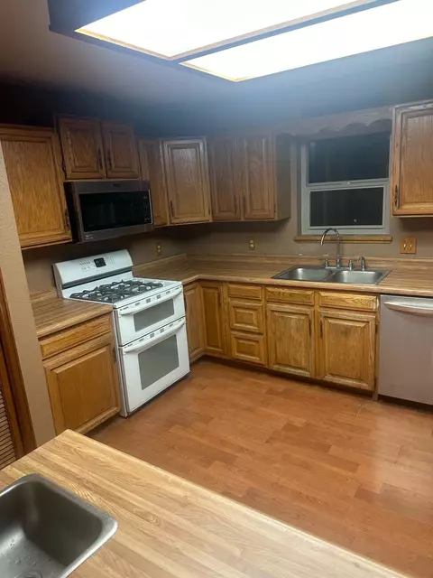 Kitchen - 1268 17 12 Rd, Fruita, CO 81521 photo 2 of 3