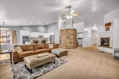 860 Dee Ann St, Fruita, CO 81521 photo 4