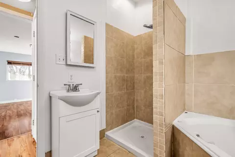 Bath - 214 Epps Dr, Grand Junction, CO 81501 photo 3 of 3