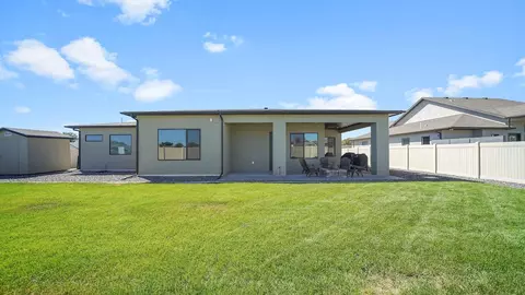 Exterior - 922 Red Globe Dr, Fruita, CO 81521 photo 9 of 10