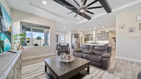 Living - 922 Red Globe Dr, Fruita, CO 81521 photo 2 of 3