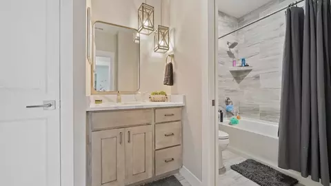 Bath - 922 Red Globe Dr, Fruita, CO 81521 photo 7 of 7