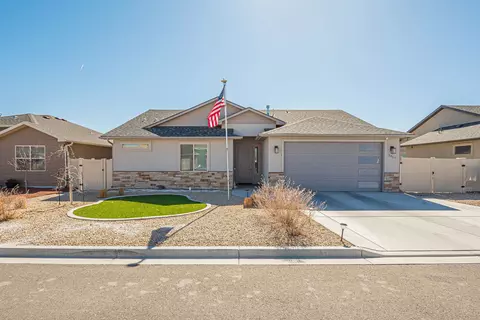 2957 Heron Dr, Grand Junction, CO 81504