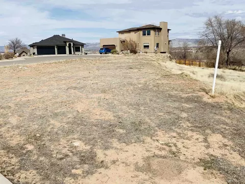 2123 Riverbend Ct, Grand Junction, CO 81507