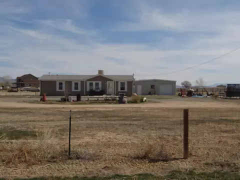 1719 P Rd, Loma, CO 81524