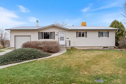 123 Spruce Dr, Montrose, CO 81401