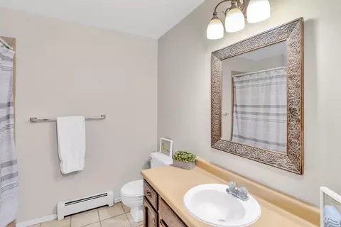 Bath - 233 W Meadow Ave, Fruita, CO 81521 photo 2 of 3