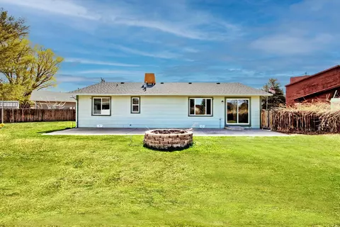 Exterior - 233 W Meadow Ave, Fruita, CO 81521 photo 6 of 13