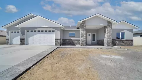 955 Red Globe Dr, Fruita, CO 81521 photo 2