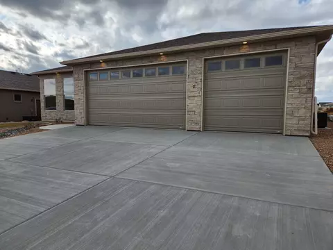 687 Medhurst Ln, Grand Junction, CO 81504