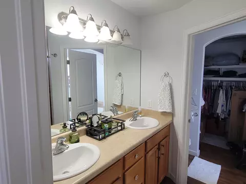 Bath - 853 Jasper Dr, Fruita, CO 81521 photo 1 of 4