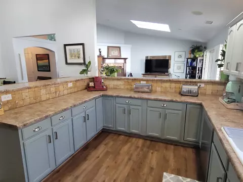 Kitchen - 853 Jasper Dr, Fruita, CO 81521 photo 2 of 4