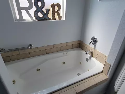 Bath - 853 Jasper Dr, Fruita, CO 81521 photo 3 of 4