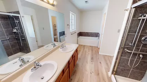 Bath - 788 Abigail Ct, Fruita, CO 81521 photo 4 of 6