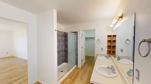 Bath - 788 Abigail Ct, Fruita, CO 81521 photo 3 of 6
