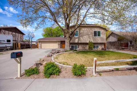 607 S Sunset Ct, Grand Junction, CO 81504